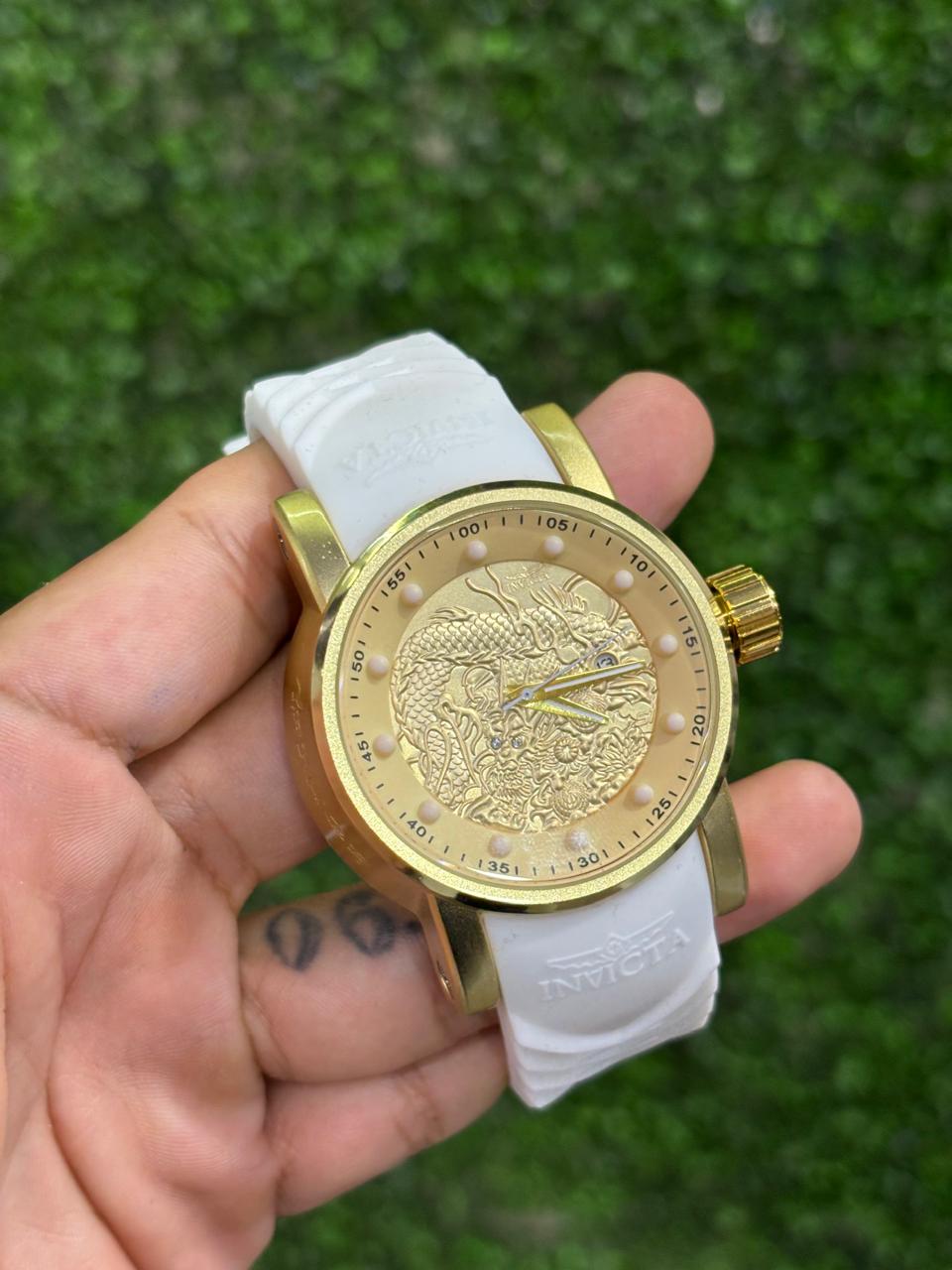 Relógio Invicta Dragon Dourado Branco