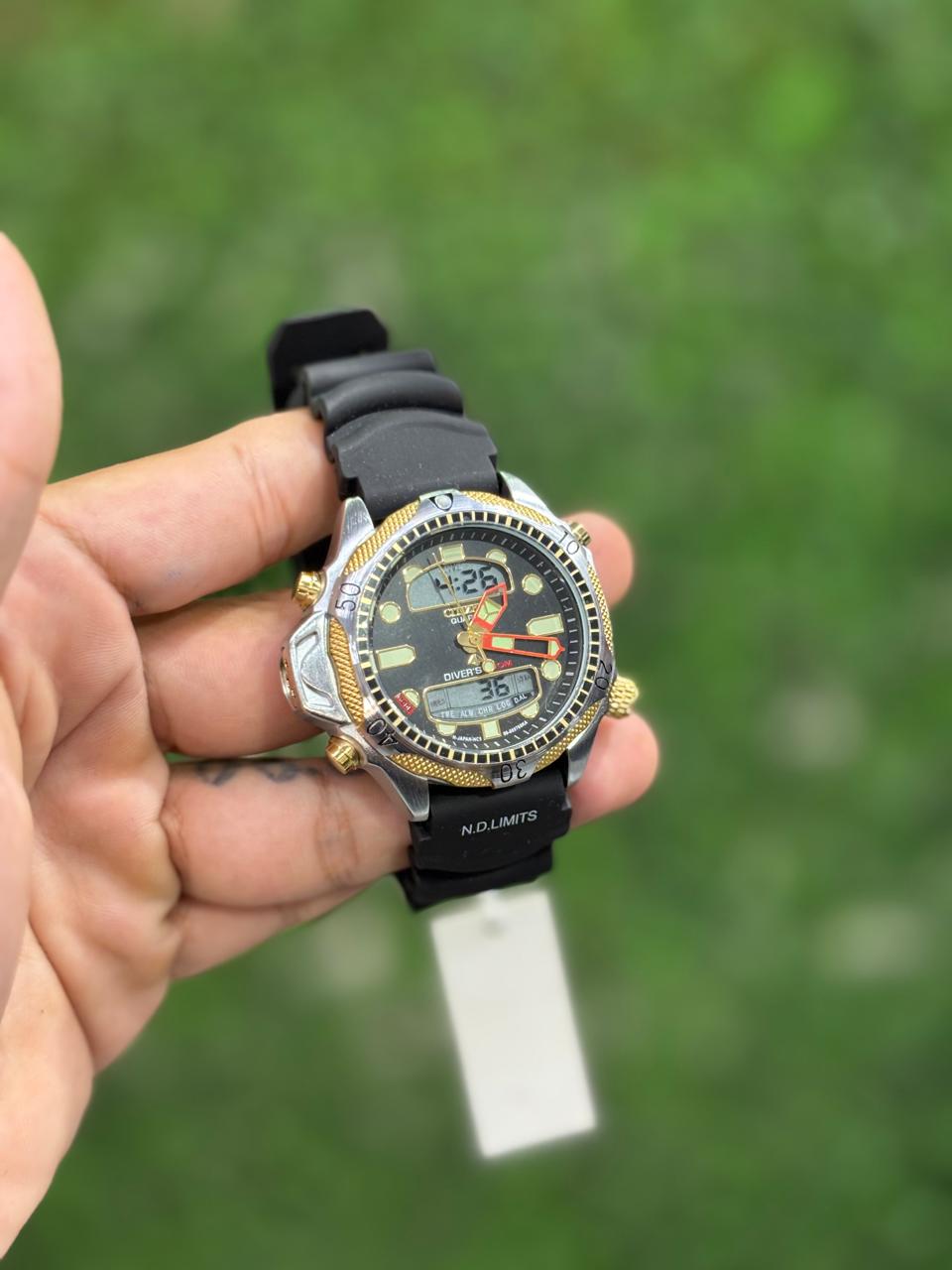 Relógio Citizen Aqualand Preto Dourado